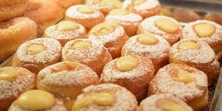 Maybe you would like to learn more about one of these? 15 Resep Donat Mulai Dari Donat Kentang J Co Bomboloni Mochi Sampai Donat Hijau Merdeka Com