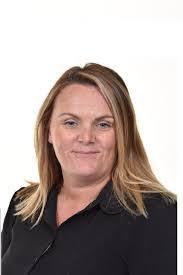 Danielle Lucas's Instagram, Twitter & Facebook