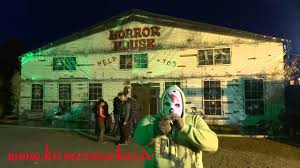 Dann gleich den film bei amazon bestellen! Welcome To The Horror House Europas Grosstes Transportables Haus Des Horrors Youtube