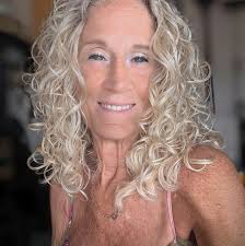 Who is the best seamstress or tailor for an original jean hem in Clarkston,  Michigan?