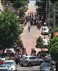 Από τους πιο διαδεδομένους προορισμούς, όπως η μόσχα και η αγία πετρούπολη, μέχρι την συγκλονιστική εμπειρία του υπερσιβηρικού, οι προτάσεις μας για τη μεγαλοπρεπή ρωσία είναι. Petroypolh Anhlikoi Phran Kryfa To I X Toy Patera Toys Kai Espeiran Ton Paniko