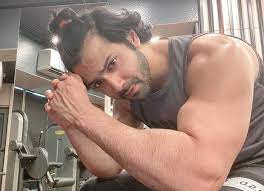 Currently, actor varun dhawan has 'street dancer 3d' and 'coolie no. Varun Dhawan To Begin Intense Training For Sriram Raghavan S Ekkis Shooting To Begin In September 2021 Bollywood News Bollywood Hungama