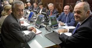 El expresidente de la junta, condenado a 9 de años de inhabilitación por los ere, está convencido de la legalidad de todas las decisiones tomadas y defiende que el juicio se ha visto condicionado por un. Juicio Caso De Los Ere Caso De Los Ere Un Procedimiento Prevaricador Que Malverso Dinero Radio Sevilla Hora 14 Andalucia Cadena Ser