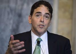 Investor wants prepaid debit firm Green Dot to dump its CEO