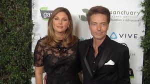 Find the perfect daisy fuentes stock photos and editorial news pictures from getty images. Daisy Fuentes Richard Marx Farm Sanctuary S 30th Anniversary Gala Green Carpet Youtube