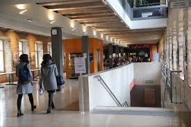 Une suppression qui s'inscrit donc dans une réforme plus large de la haute fonction publique. La Suppression De L Ena Ou Le Serpent De Mer Fossilise De La Politique