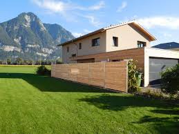 Welches holz eignet sich als sichtschutz für den balkon? Sichtschutz Aus Bohlen Gartehag Hardegger