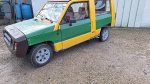 Image result for Jaune 1982 Renault