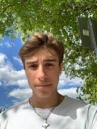 Cameron Carlton's Instagram, Twitter & Facebook