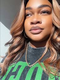 Covered. Confident. Glowing. ✨ When your crown is aligned 👑 This selfie  deserved a moment. 📸💇🏽‍♀️ Hair understood the assignment & doing what  it's supposed to do!!! 😍🌟✨💫⭐️