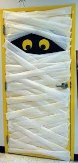 Find great deals on ebay for halloween door decorations. 19 Halloween Door Decorating Ideas That Are Hauntingly Awesome Spaceships And Laser Beams