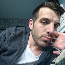 Craig wallis (@briantheoldlady)