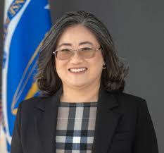 Jeanne Leclair's Instagram, Twitter & Facebook