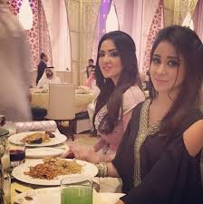 صور اسيل عمران والنجوم في افطار حاكم دبي Celebrities Fashion Photo