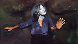 Stories about my family you might relate to. Annabelle Gurwitch On The Side Effects Of Turning 50 Q A Hollywood Reporter