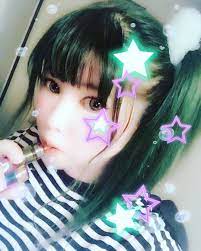 asami gakua instagram 髪の毛 マニパニで今回ブルーに染めたら おもっくそまた緑髪になってしまたでアール 緑強し w 緑髪 ポニーテール カラコン 夏 マニックパニック summer instagram instagram summer