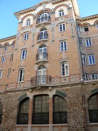 Le palais de la femme, un toit pour celles qui ont connu les bas de la vie. Palais De La Femme Paris 11 1910 Structurae