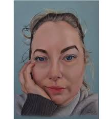 Self-portraits are difficult 🧐 This is my second attempt.