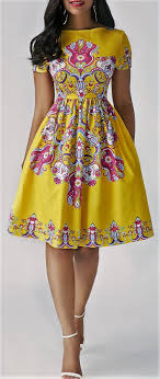 Robe jeune fille tendance enpagne trouvez des images de stock de une jeune fille tendance positive aux en hd et des millions d'autres photos, illustrations et images vectorielles de stock libres de droits dans la collection shutterstock. Pin By Ccjl Togo On Moda Actual Y Vintage African Print Fashion Dresses Latest African Fashion Dresses African Fashion Dresses