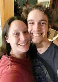 Kelli Hebert's Instagram, Twitter & Facebook