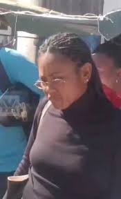 Mira La Tijera, inspectores corruptos en Santiago de Cuba, en el municipio  #Contramaestre poniendo multas de 30 mil a 35 mil pesos".... Así comienza  un vídeo que publicó en su página, el