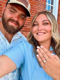 BIG congratulations to our Bartender Kelly!! She got engaged yesterday. We  are so happy for you guys. Congratulations AJ and Kelly!!💍