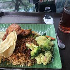 Restoran hussain's nasi kandar is an unexpected gem of a makan place that i was introduced to when i ventured to sungai petani during the weekend with according to my relatives who live in this kedah town, hussain's nasi kandar is on a par with that offered in penang — high praise indeed as. Original Kayu Nasi Kandar Kuala Lumpur Menu Prices Restaurant Reviews Tripadvisor
