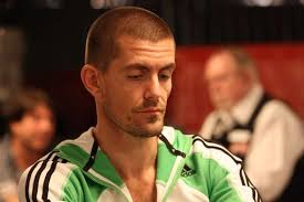 Video: Gus Hansen va all-in sin mirar sus cartas