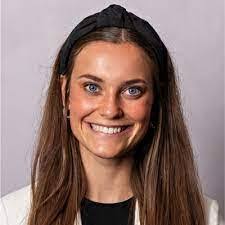 Sadie Pratt's Instagram, Twitter & Facebook