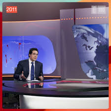 Chaque semaine, un reportage, une enquête, le témoignage du journaliste qui l'a réalisé et le regard croisé d'une expert sur un thème sociétal ou géopolitique. Journaliste Et Presentateur Du 19 30 Radio Television Suisse Rts Facebook