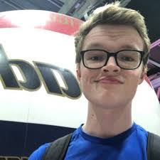 Heather Annis's Instagram, Twitter & Facebook