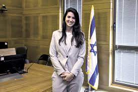 | שירלי פינטו תתמודד בבחירות הקרובות ברמת גן • איאבק כדי לקבל את הכבוד שלי כאזרחית שווה. ×œ ×• ×¦×¢×™×¨×™×