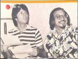 At uncle ray's, we're proud to make our beyond good potato chips with real ingredients, in 13 delicious flavors. Cliff Richard Is Good Friend Of Uncle Ray Cordeiro Youtube