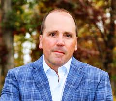 MÁSLABOR NAMES CHRIS BALL AS CEO