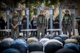 The jewish quarter is one of the four sections within jerusalem's old city walls. Israel Said Set To Replace Temple Mount Metal Detectors With Fenced Access Paths The Times Of Israel