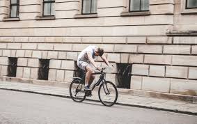 Fahrradtechnik Fahrradfahren Gegen Den Wind Ruckenwind Gegenwind Physik Frnet