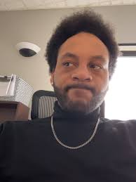 Me not patiently waiting for my @nyknicks to be back!!!! (Swipe to last  picture to see how I really feel) Forget football season, IT BIG KNICKS  ENERGY ALL DAY EVERYDAY!!!😤😤 (I still