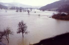 8 visitors have checked in at sieg hochwasser hennef. Datei Lahn Hochwasser 1984 Jpg Wikipedia