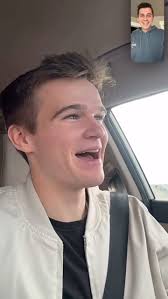 VP and our favorite Christmas songs 🎄🎧 , Merry Christmas Eve from us to  you!!! ❤️💚