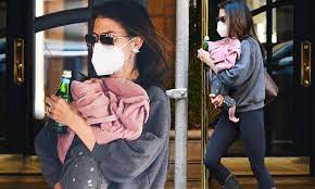 Hilaria Baldwin Steps Out With One Of Her Babies In Nyc After Adding Sixth Child To Her Brood Daily Mail Online