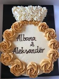 Engagement Ring Cake Love This Engagement Party Cake Engagement Cupcakes Ring Cake