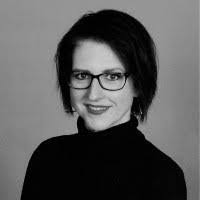 Jennifer Schall's Instagram, Twitter & Facebook