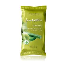 Savon A L Huile D Olive Et L Aloe Vera Love Nature 32609 Oriflame Tunisie