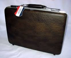Vtg American Tourister Hard Shell 3 Slim Briefcase Attache Business Travel Case