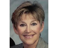 Julie Crist's Instagram, Twitter & Facebook