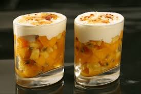 Recette De Verrine De Fruits Exotiques Sabayon Rhum Vanille Et Vinaigrette Au Citron Vert Facile Et Rapide Recette Recette Verrine Fruits Exotiques Vinaigrette Au Citron Vert