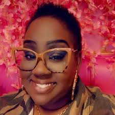 Looks like Moneybagg Yo cut his locs off. Y'all feelin' his look, Roomies?  👀✍🏾: #TSRStaffLG