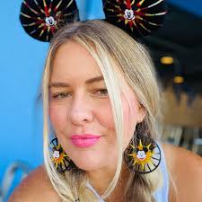 Mickey's Fun Wheel Earring