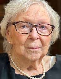 Joyce Sinclair's Instagram, Twitter & Facebook