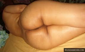 Phir maine ek aur jor ka daka mara aur pura lund didi ke gand me chala gaya. Desi Gand Pics Indian Bhabhi Ki Gand Pics Indian Porn